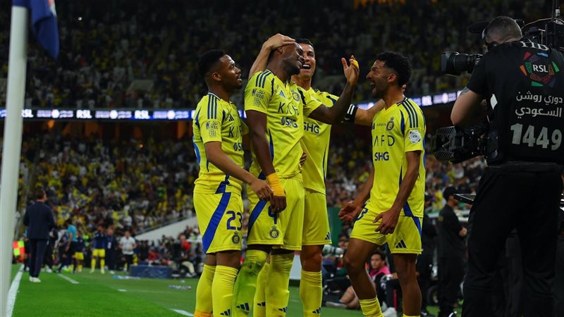 النصر يهزم الأهلي بثنائية ويواصل صدارة الدوري السعودي