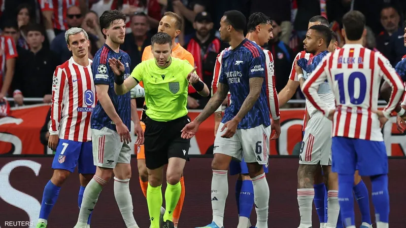 أتلتيكو مدريد يتعادل مع أرسنال بهدف ألفاريز
